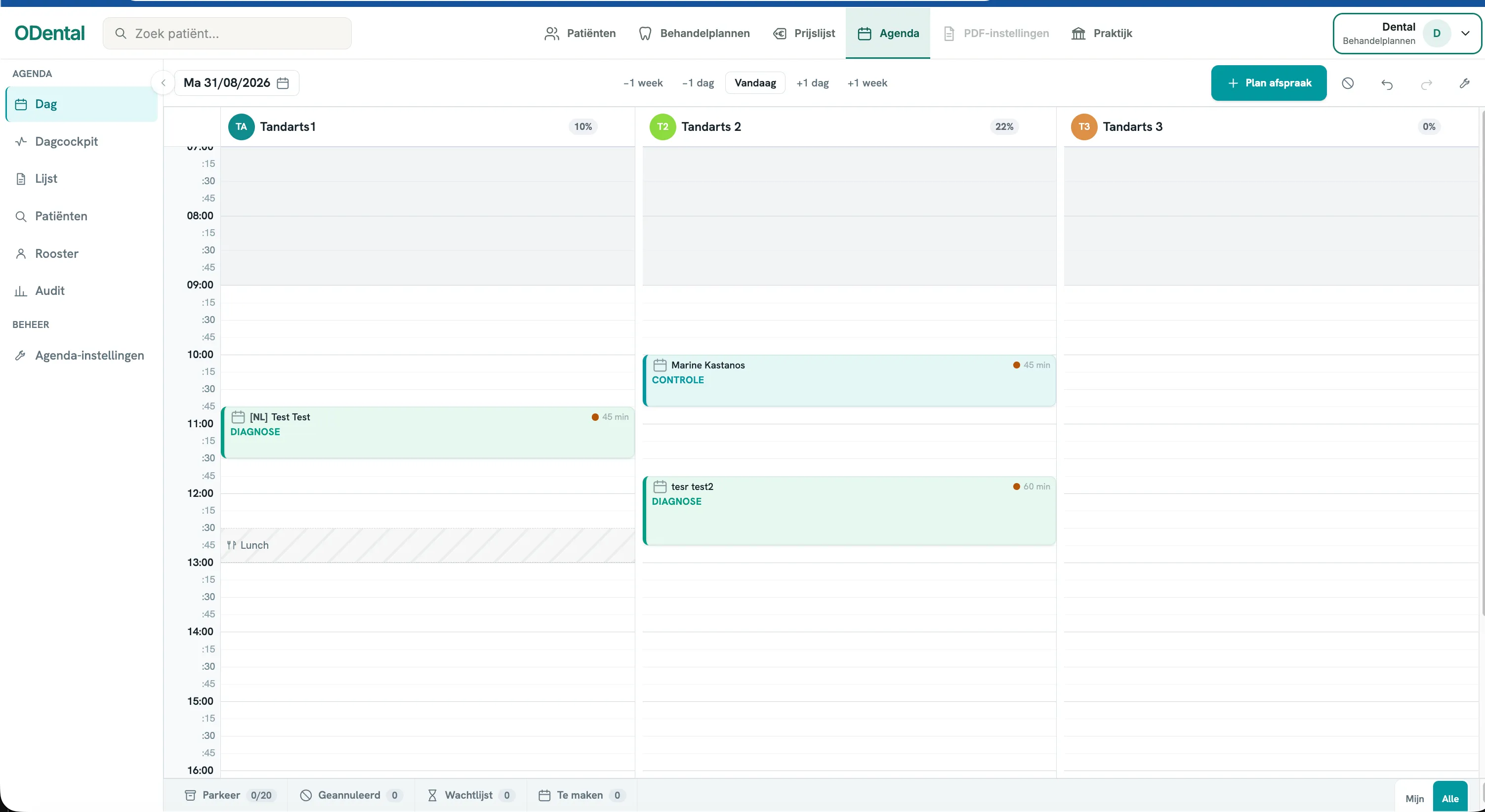 ODental day schedule with three clinicians and planned appointments